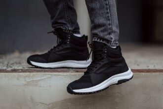 кросівки чоловічі