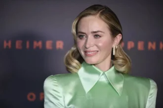 емілі блант